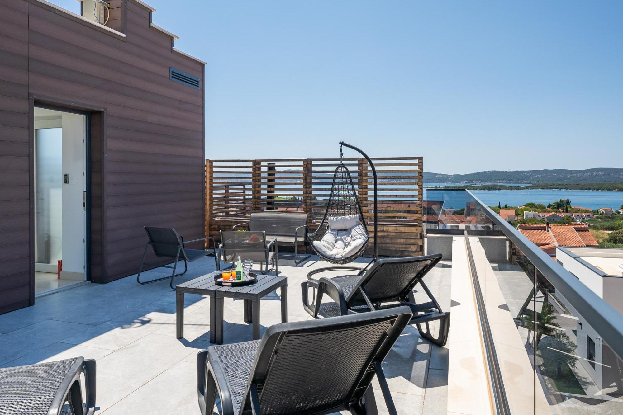 Sea Bay View Apartment - Appartement Avec Piscine Et Magnifique Vue Sur Mer Sveti Filip i Jakov Buitenkant foto